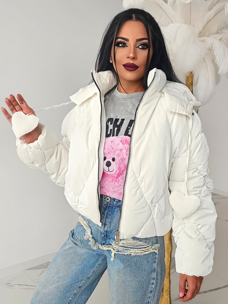 Бяло яке със сърца Бяло яке със сърца