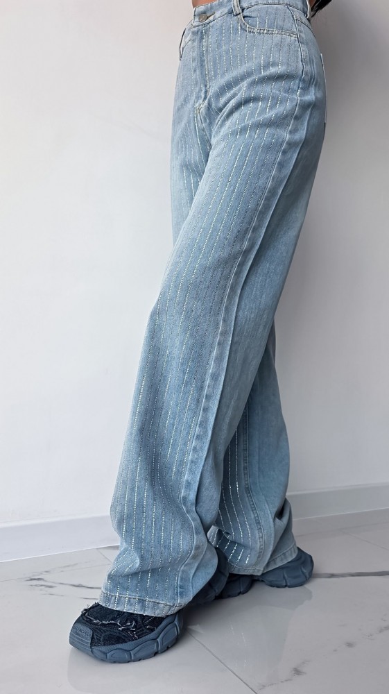 Дънки с блестящи камъчета