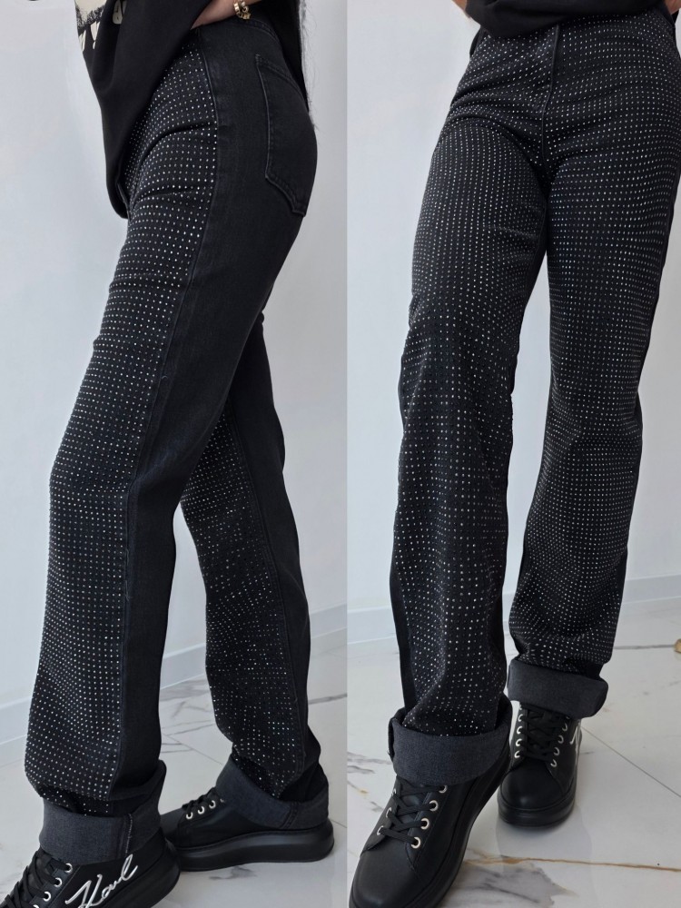 Дънки с блестящи камъчета