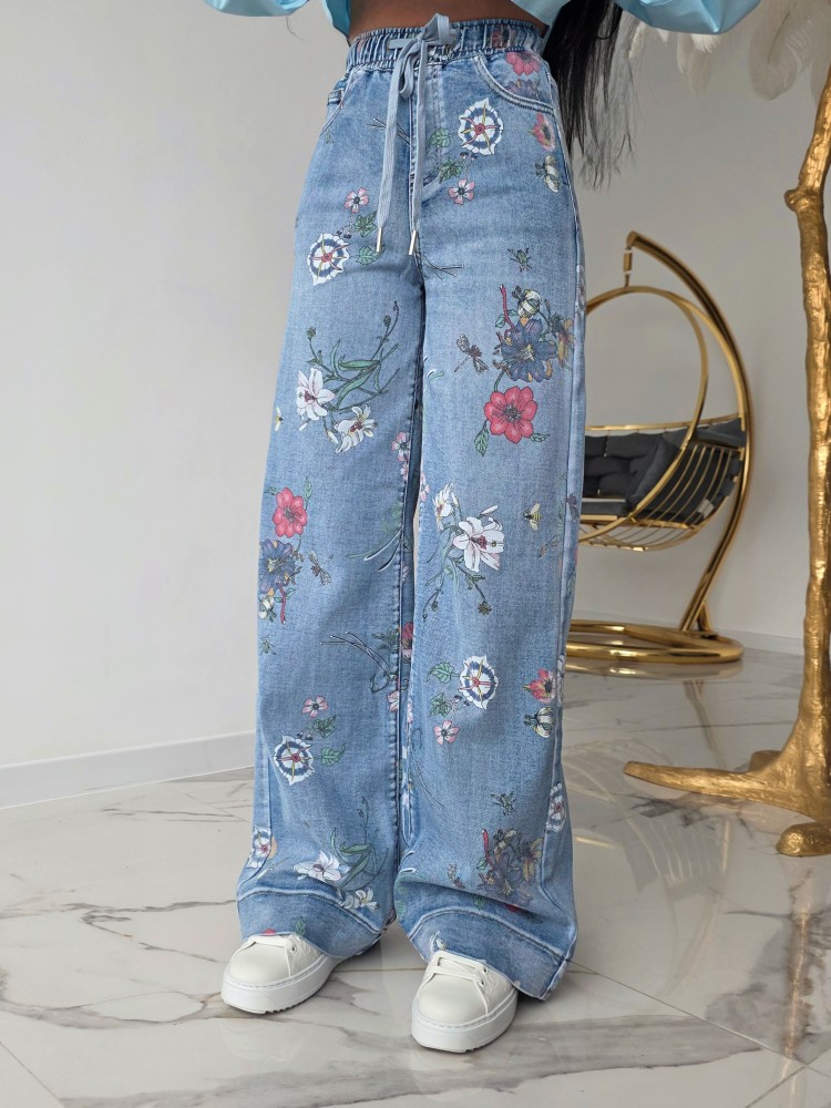 Дънки с флорален принт