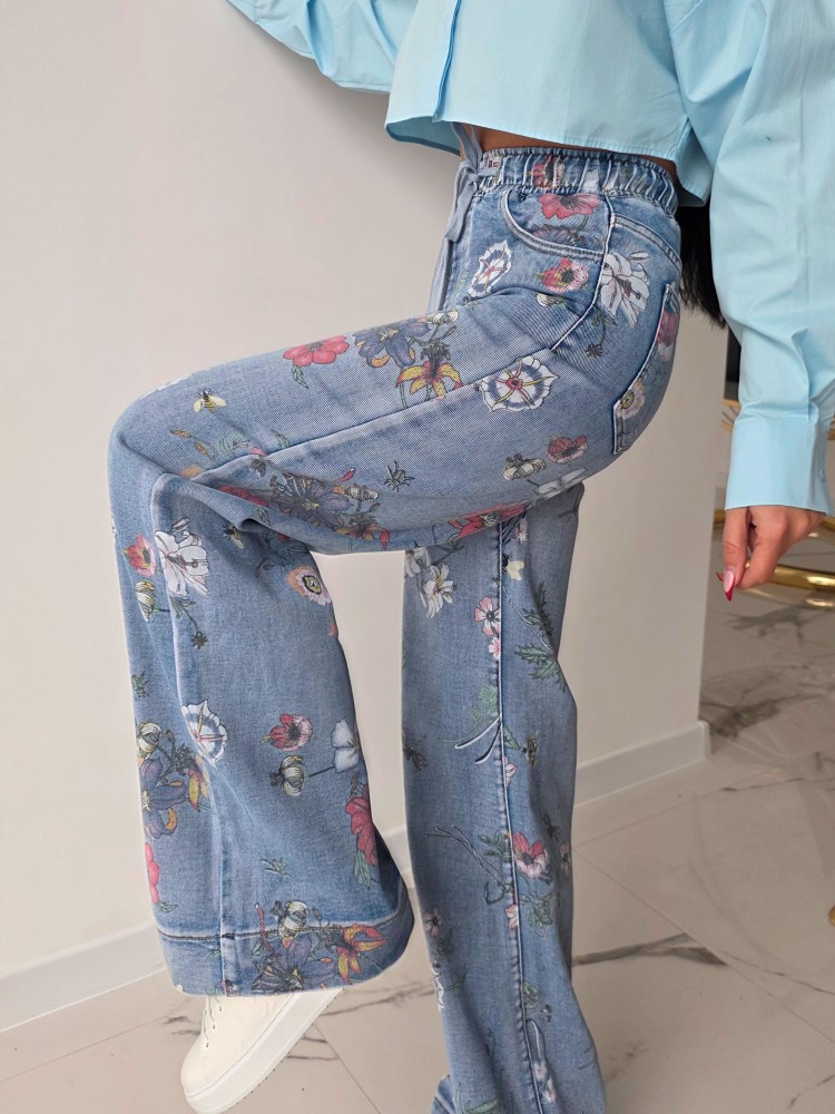 Дънки с флорален принт