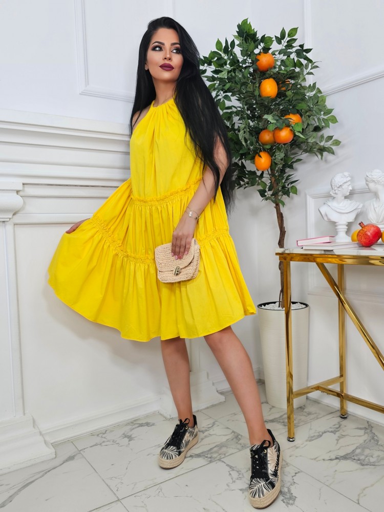 Ефирна рокля в жълто