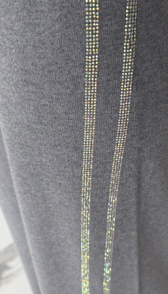 Екип Exclusive в сиво