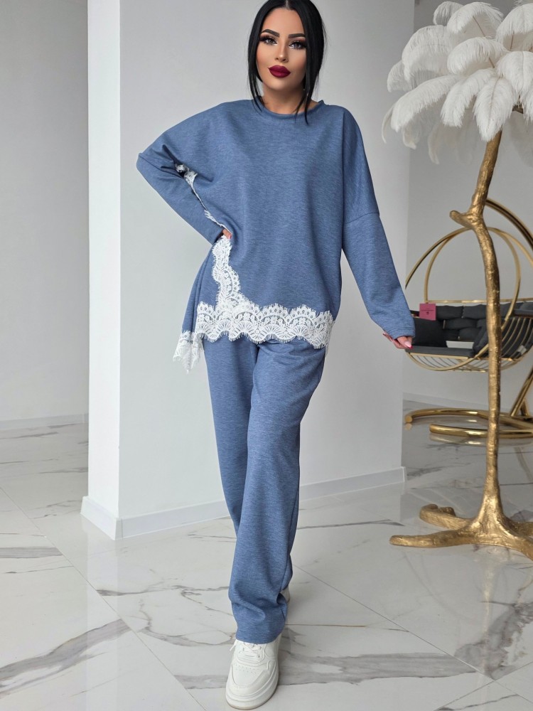 Екип с акцентираща дантела Indigo