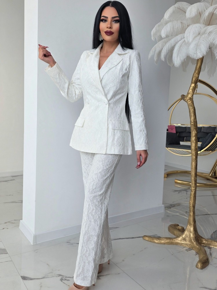 Елегантен костюм Bella