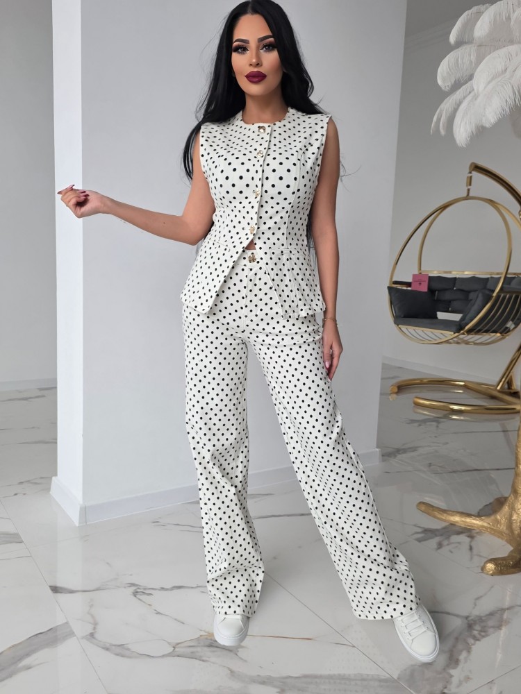 Комплект от ластичен деним със златисти копчета