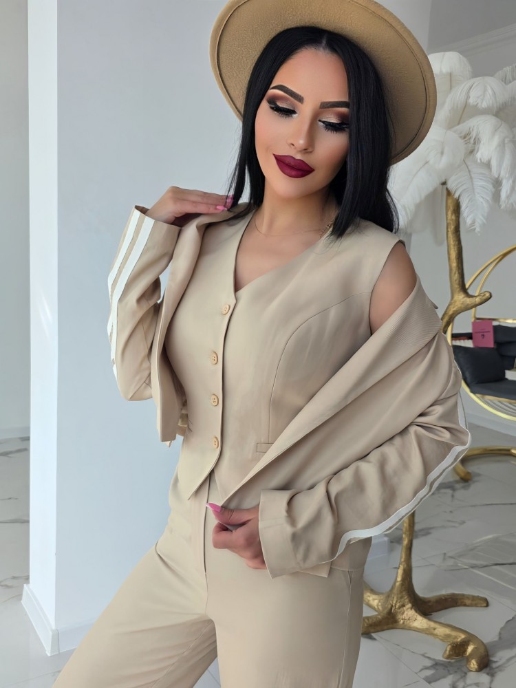 Костюм Beige Elegance Suit