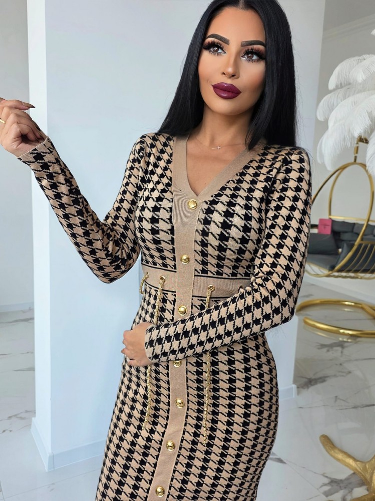 Красива рокля от плътно плетиво Красива рокля от плътно плетиво