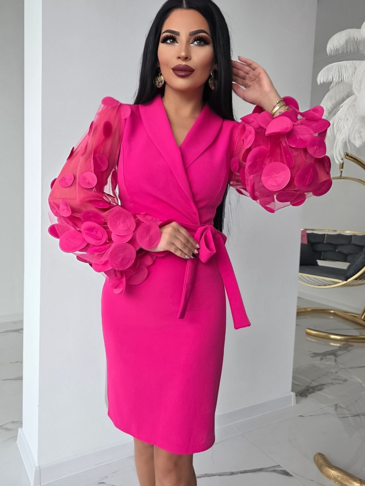 Луксозна рокля в циклама