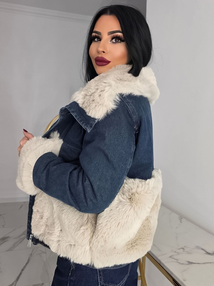 Палто с пух в комбинация с деним