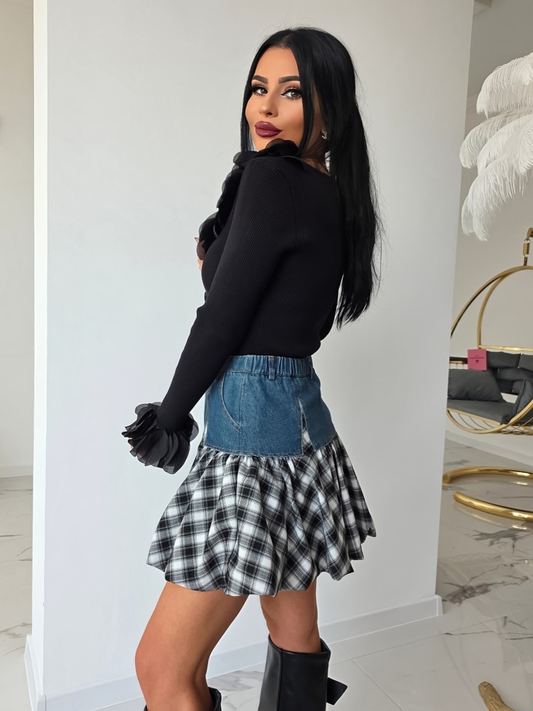 Пола каре с деним