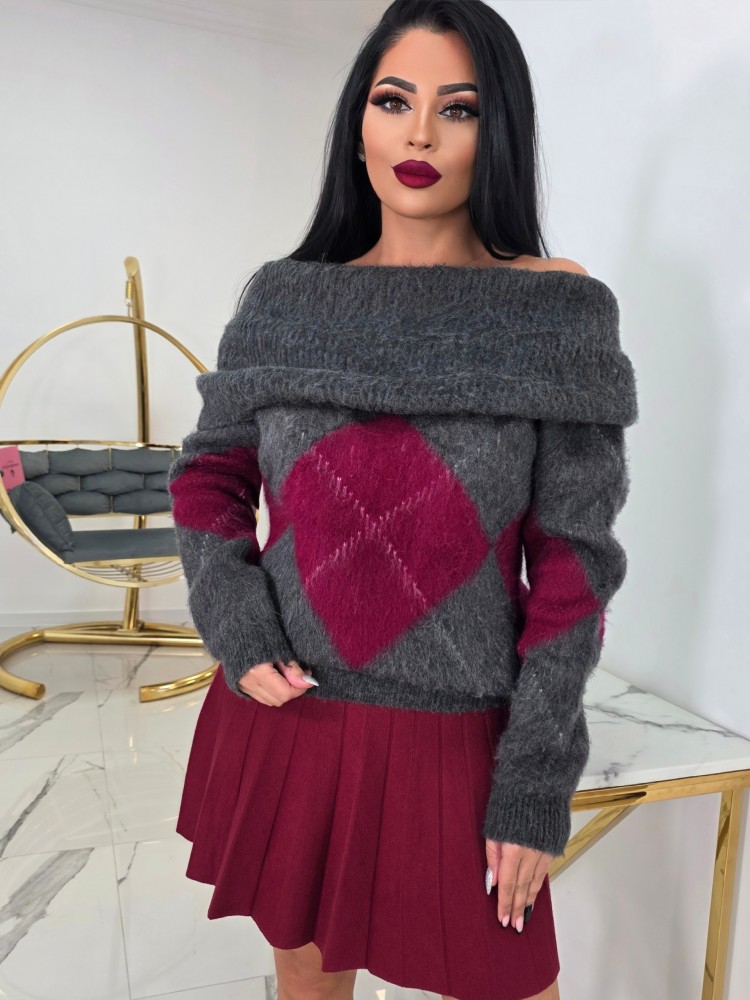 Пухкав пуловер  Holiday