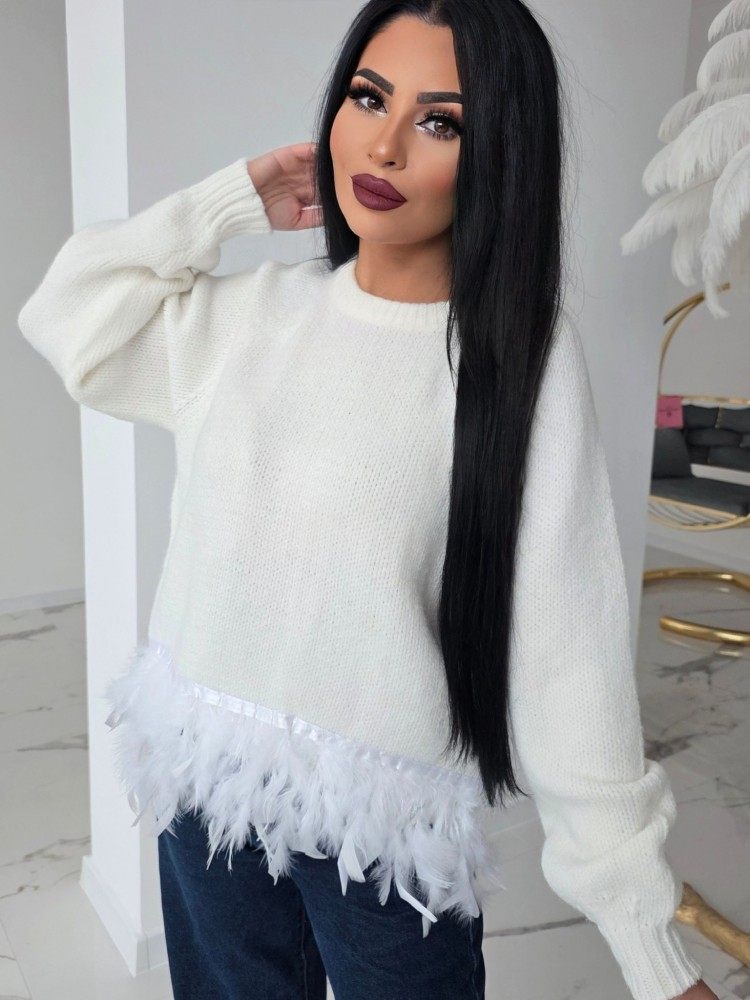 Пуловер с естествени пера