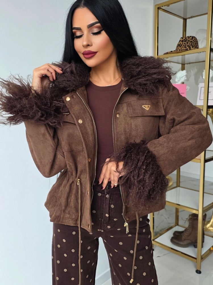 Разкошен модел яке от велур Caramel
