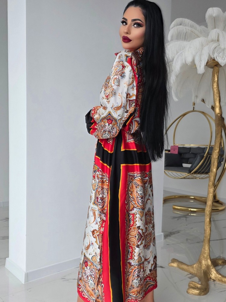 Рокля в красив десен