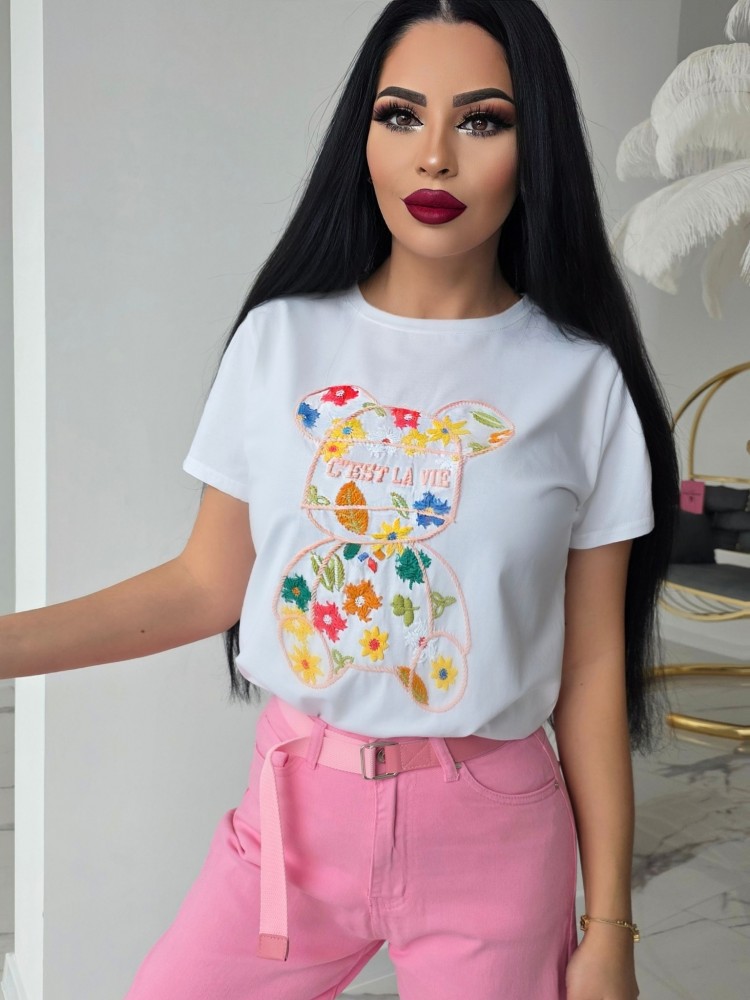 Тениска с красива бродерия