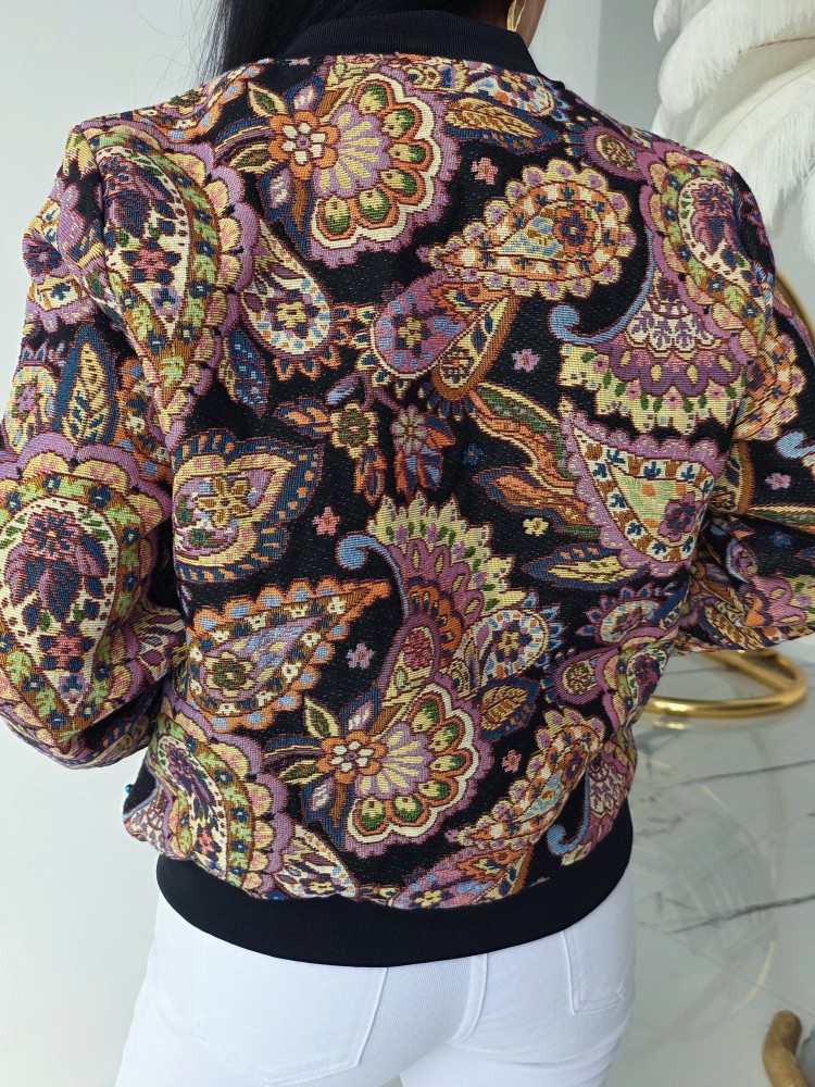 Яке Boutique Level