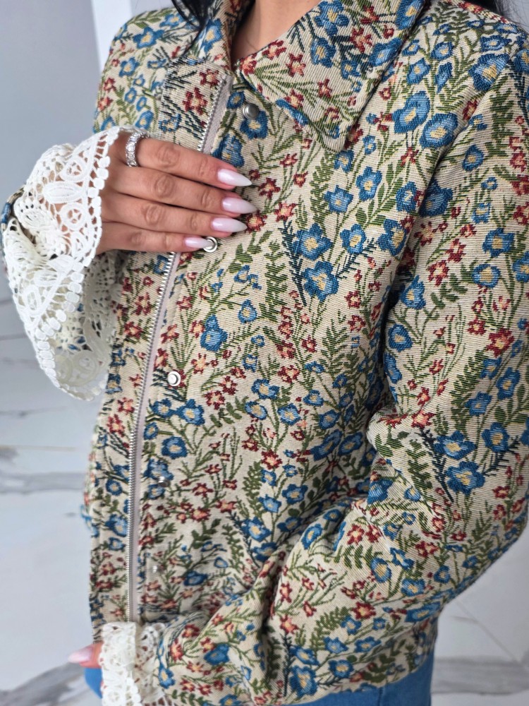 Яке с бродиран ефект Bella Bloom