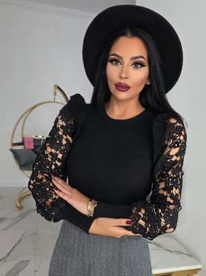 Блуза от фино плетиво с мохер