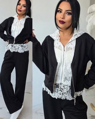 Черен екип с красива дантела