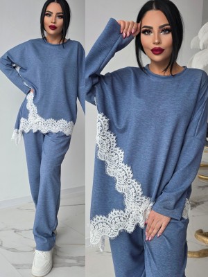 Екип с акцентираща дантела Indigo