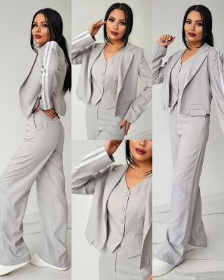 Елегантен костюм Classy