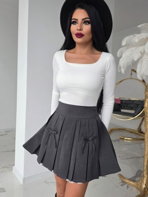 Елегантна пола с панделки