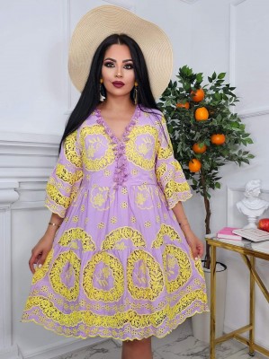 Изящна рокля от английска дантела
