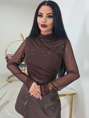 Красива блуза от еластичен тюл