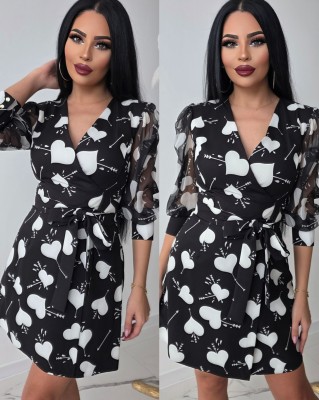 Луксозна рокля Love