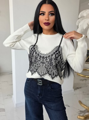 Пуловер от кашмир с нежна дантела