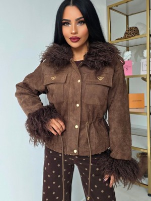 Разкошен модел яке от велур Caramel
