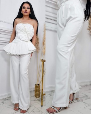 Стилен панталон в бяло