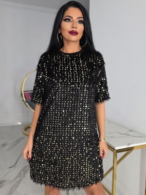 Впечатляваща рокля със златист блясък